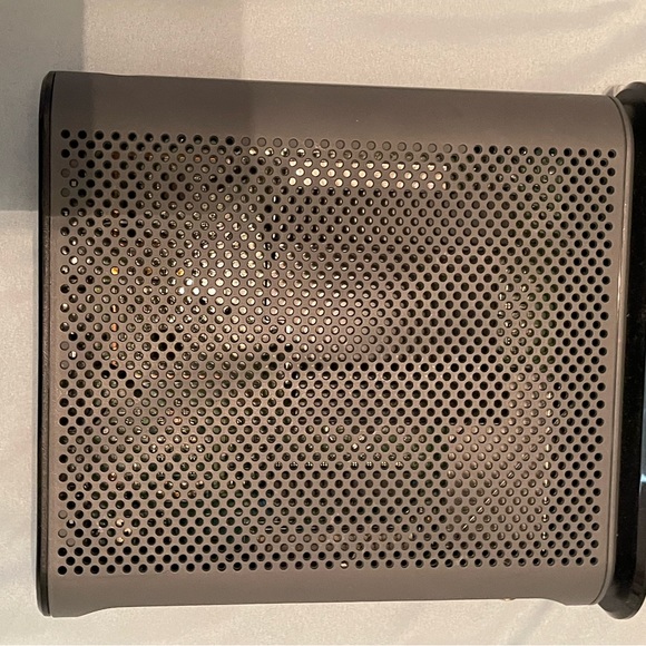 Motorola Cable Modem + Router - Picture 3 of 4